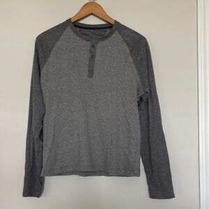 Gap Long Sleeve Waffle Weave Henley Sz M EUC